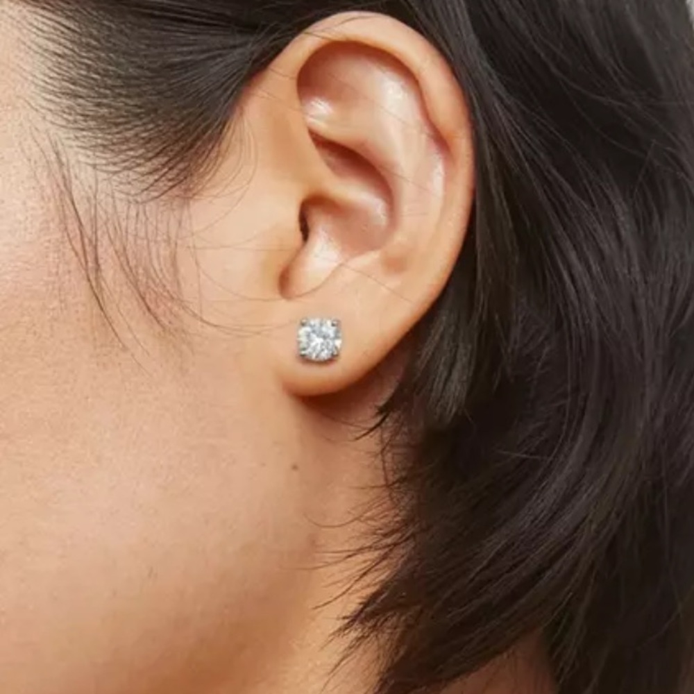 18k 2ct Brilliant Cut Studs - Picture 5 of 13